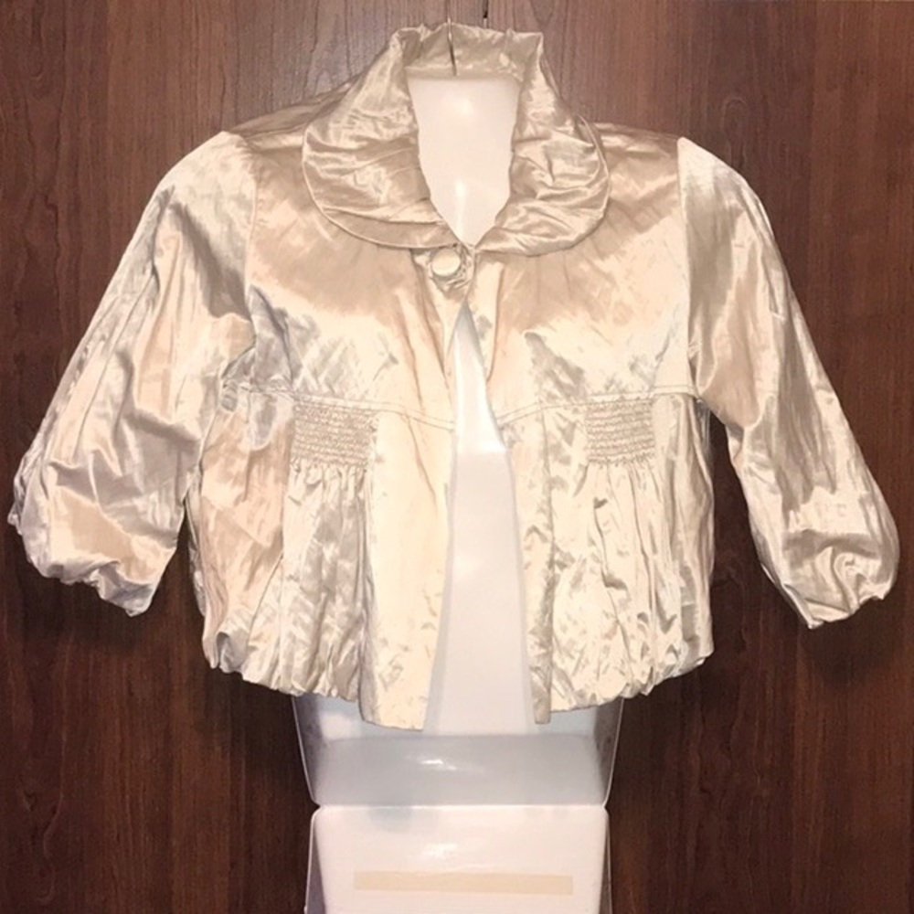 SILKY SOFT CROP JACKET, Sz L by VERTIGO PARIS